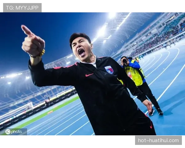 福塔雷萨主帅帕勒莫临危受命,能否率队成功保级受关注 福塔雷萨主帅帕勒莫临危受命,能否率队成功保级受关注